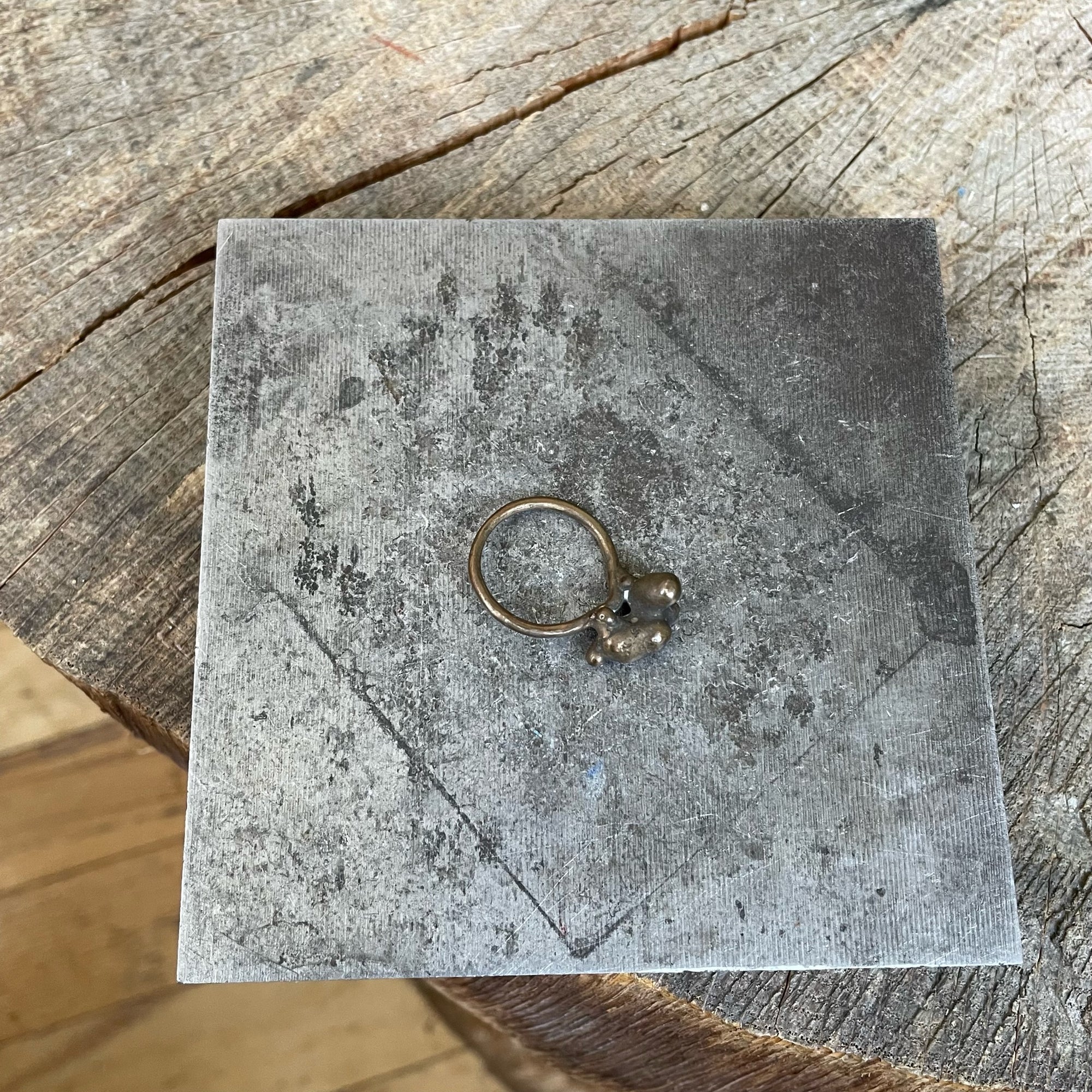 Bronze Ring - r507