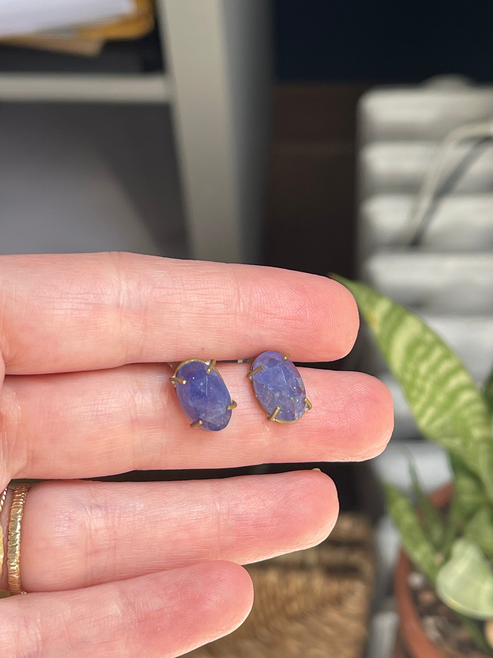 Tanzanite Studs - e641