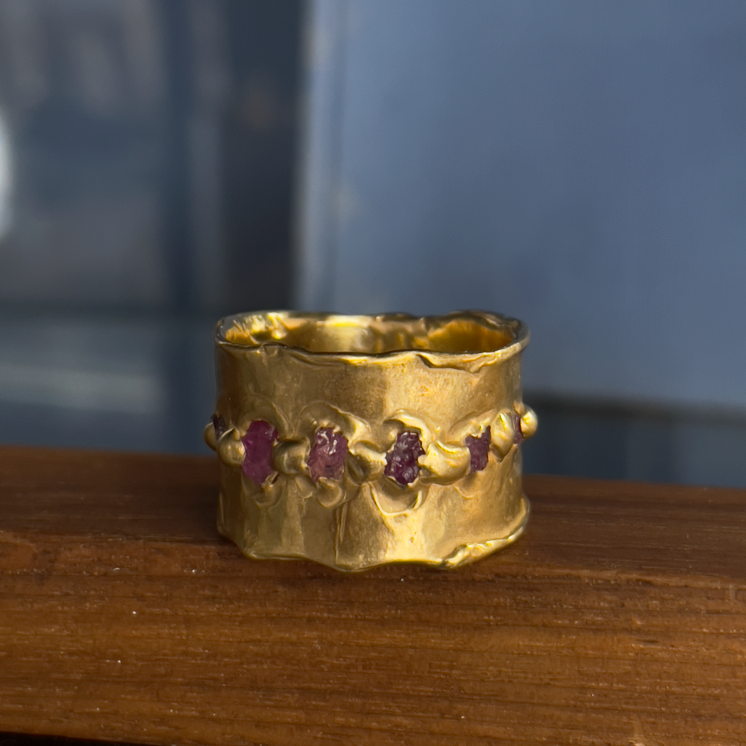 Rapids Ring - Pink Sapphire