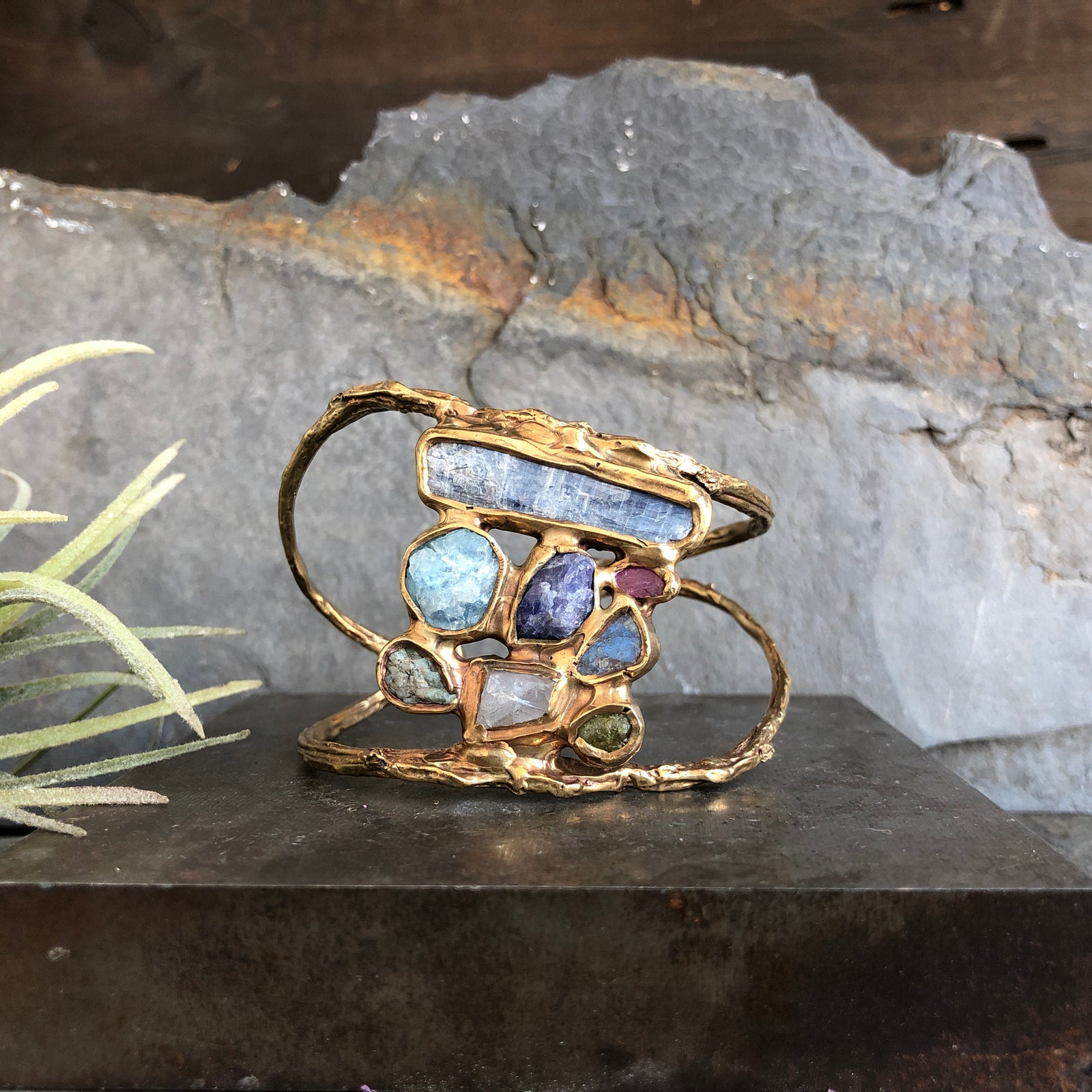 Gaia Cuff