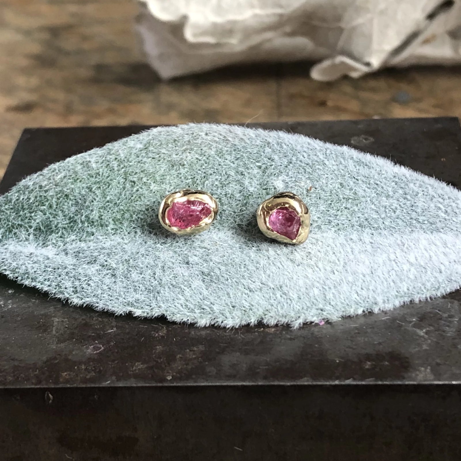 Bud Studs - Pink Spinel