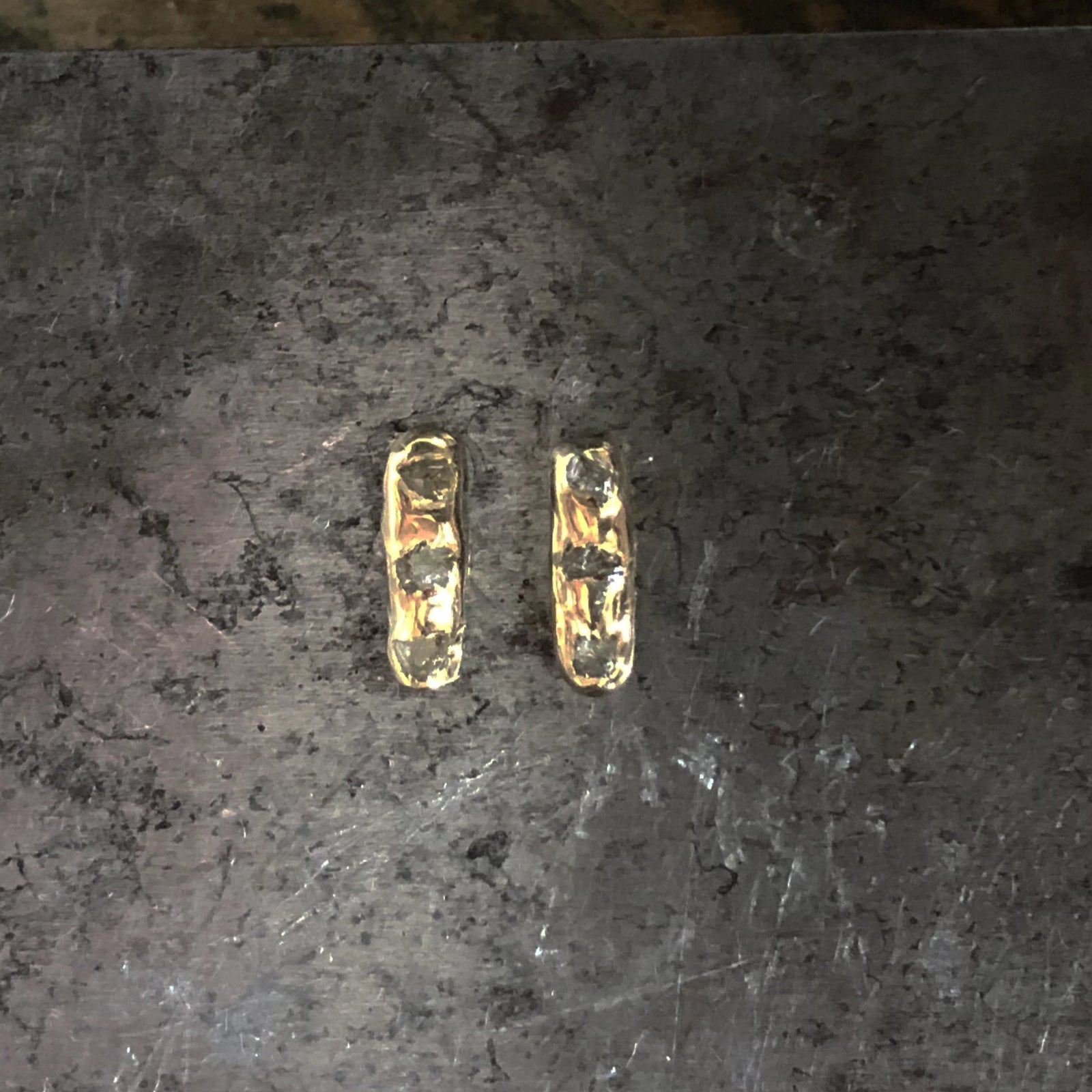 Mini Cobblestone Studs - Diamond