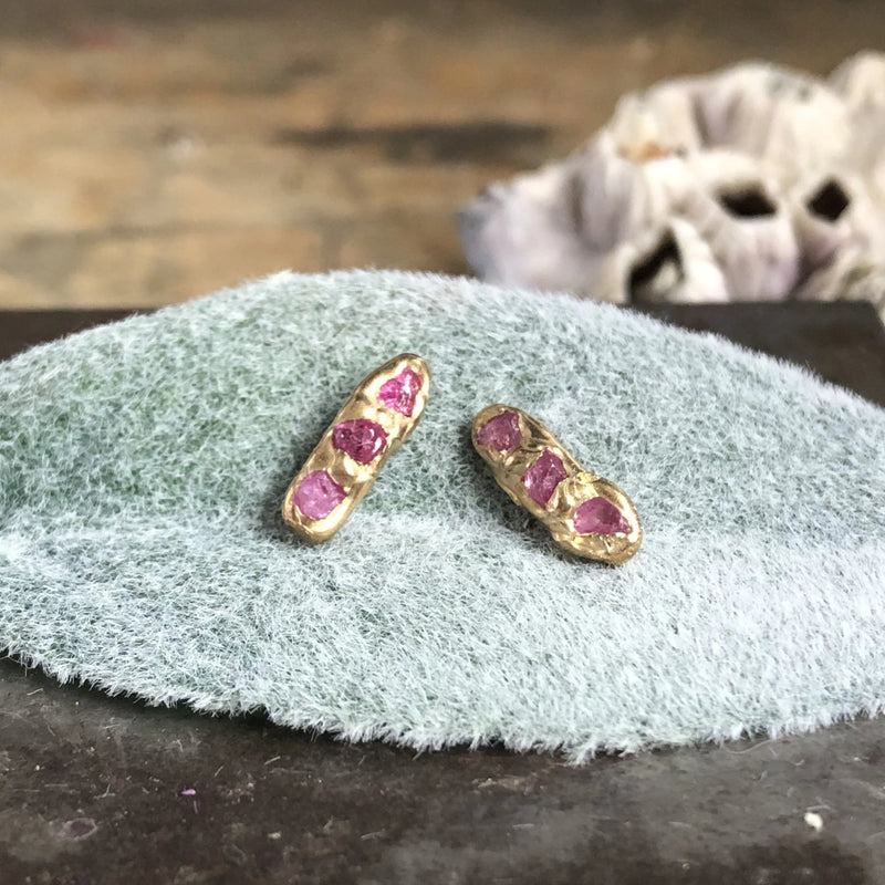 Mini Cobblestone Studs - Pink Sapphire